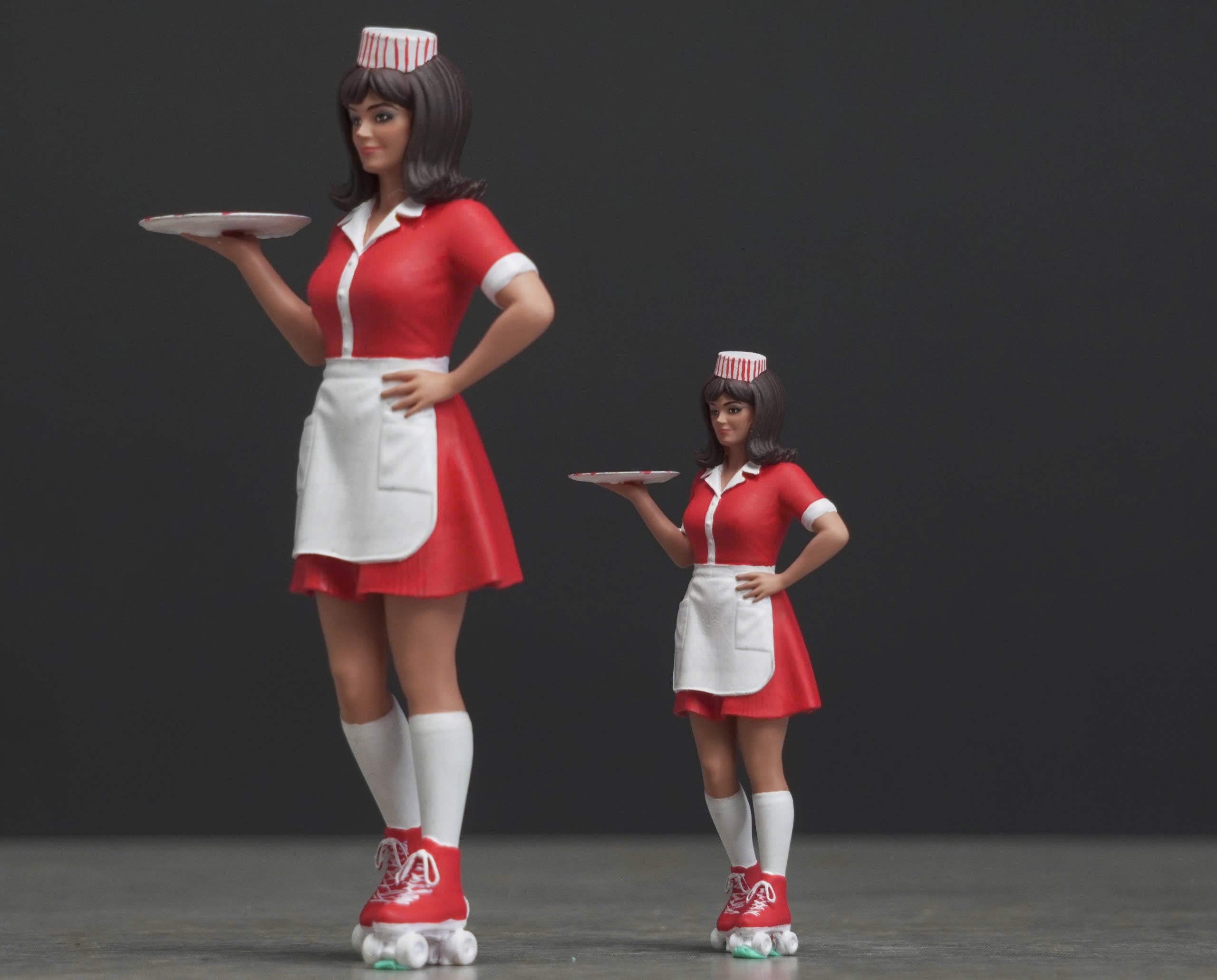 50s 60s waitress figurine handpaint high detail 1:18 to HO scale