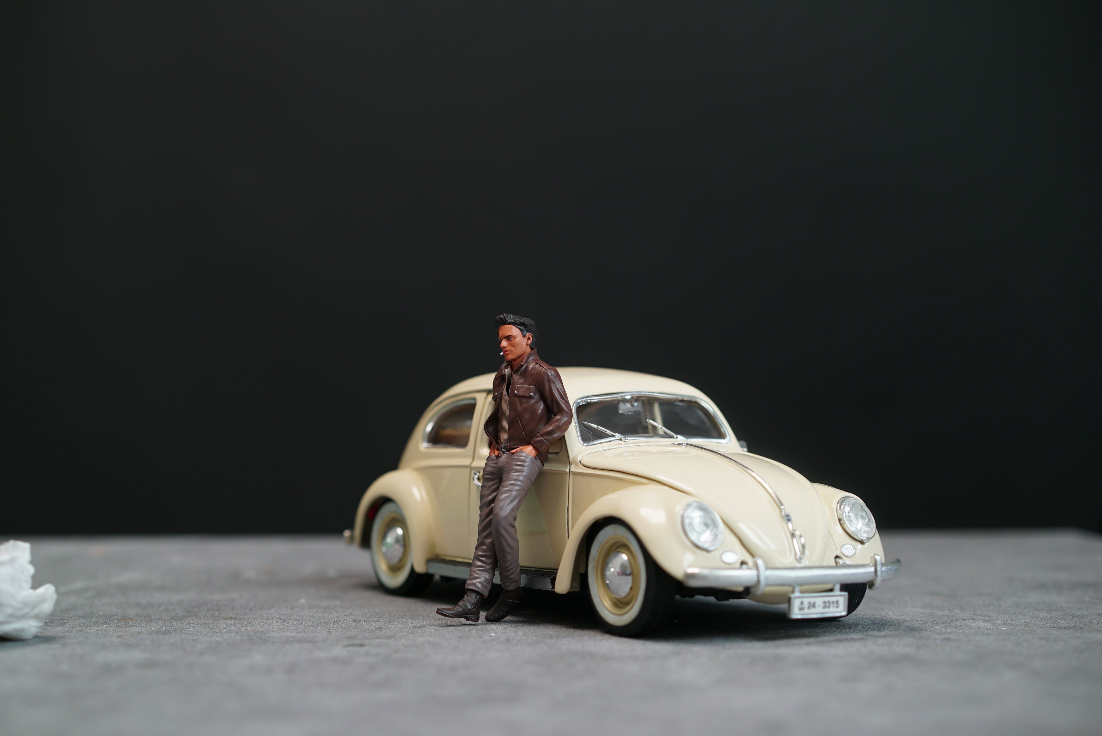 Man (not include CAR) figurine handpaint high detail 1:18 to HO scale
