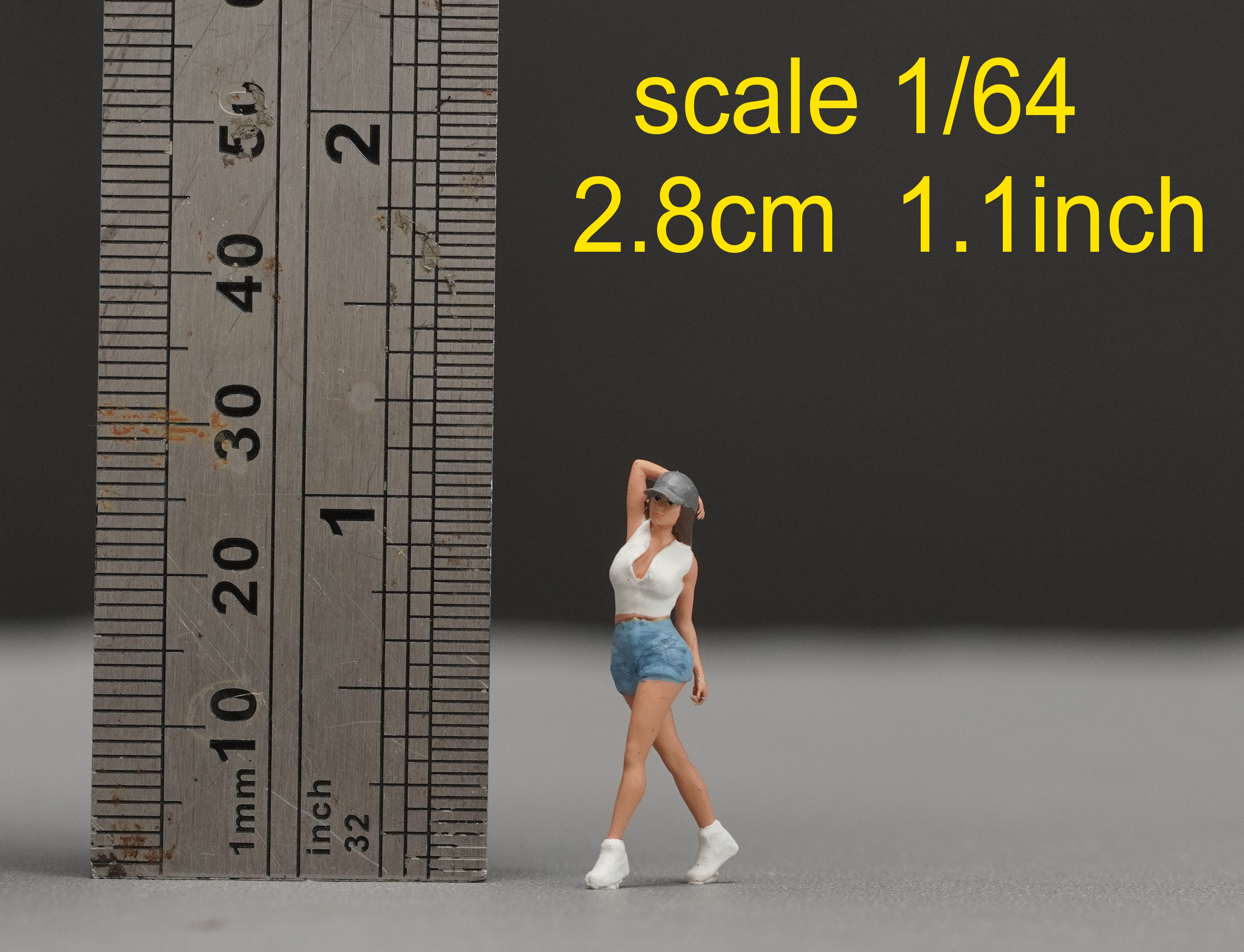 Girl in shorts figurine handpaint high detail 1:18 to HO scale