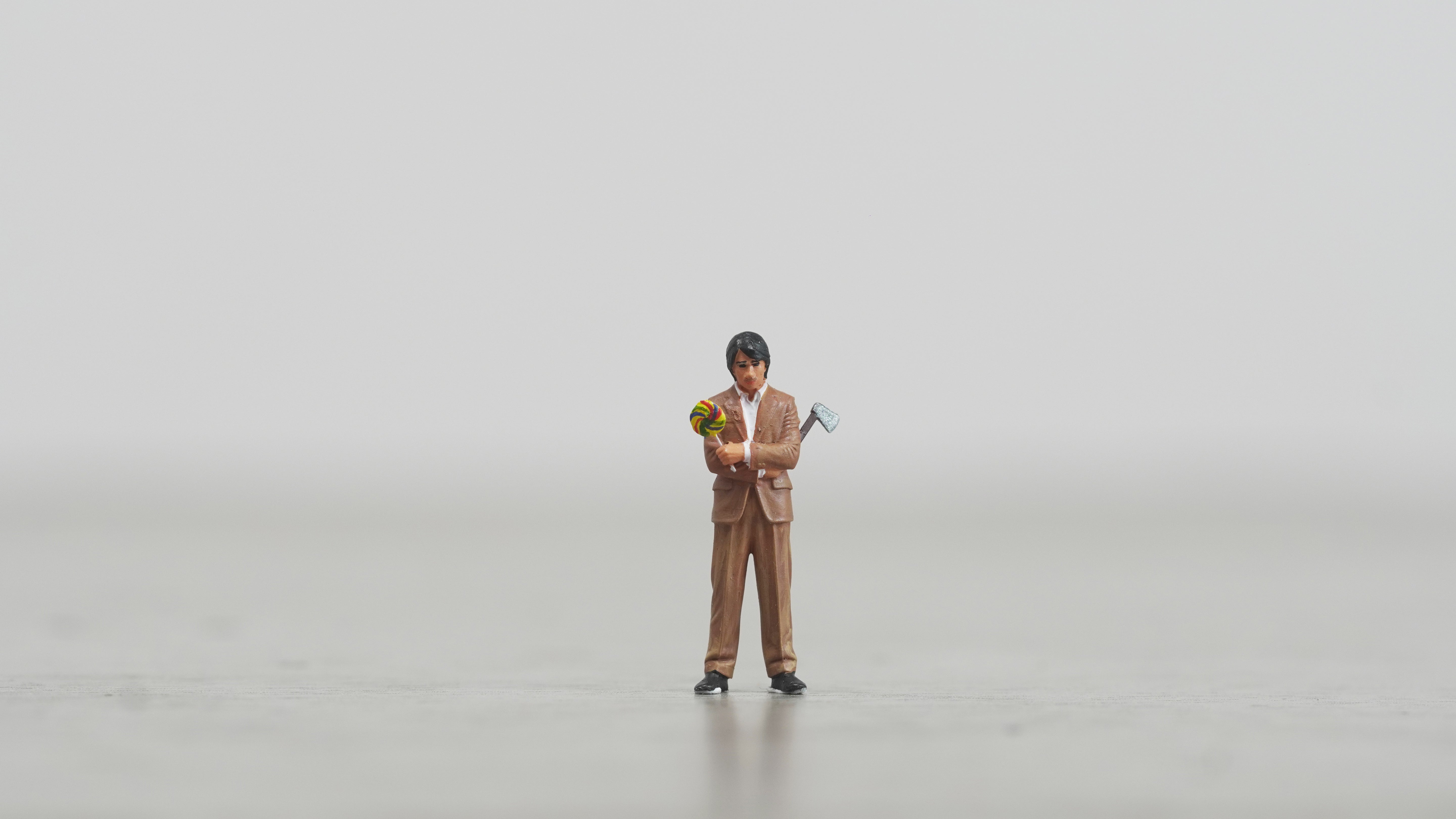 Man figurine handpaint high detail 1:18 to HO scale