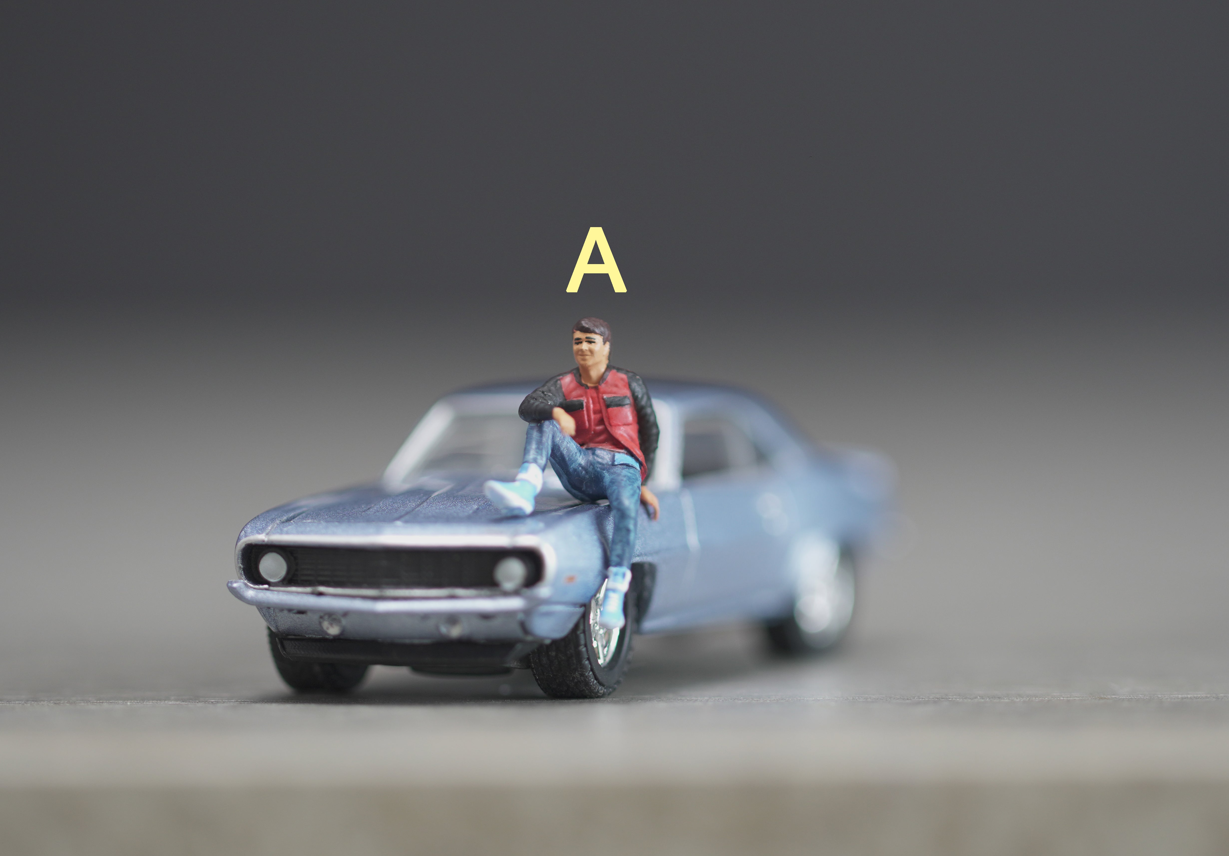 Boy and man (not include car) figure handpaint high detail 1:18 to HO scale