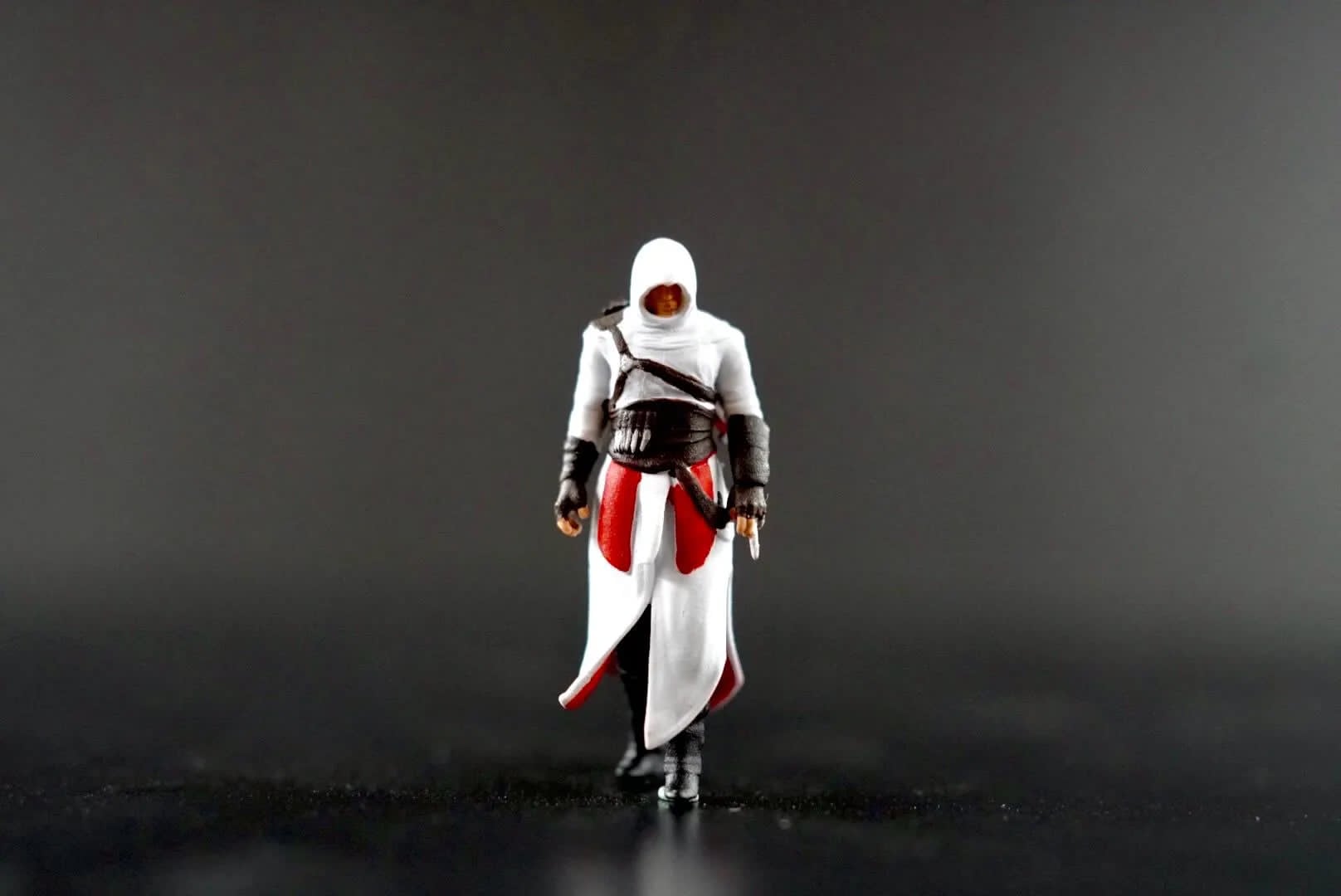 Assasin figurine handpaint high detail 1:18 to HO scale