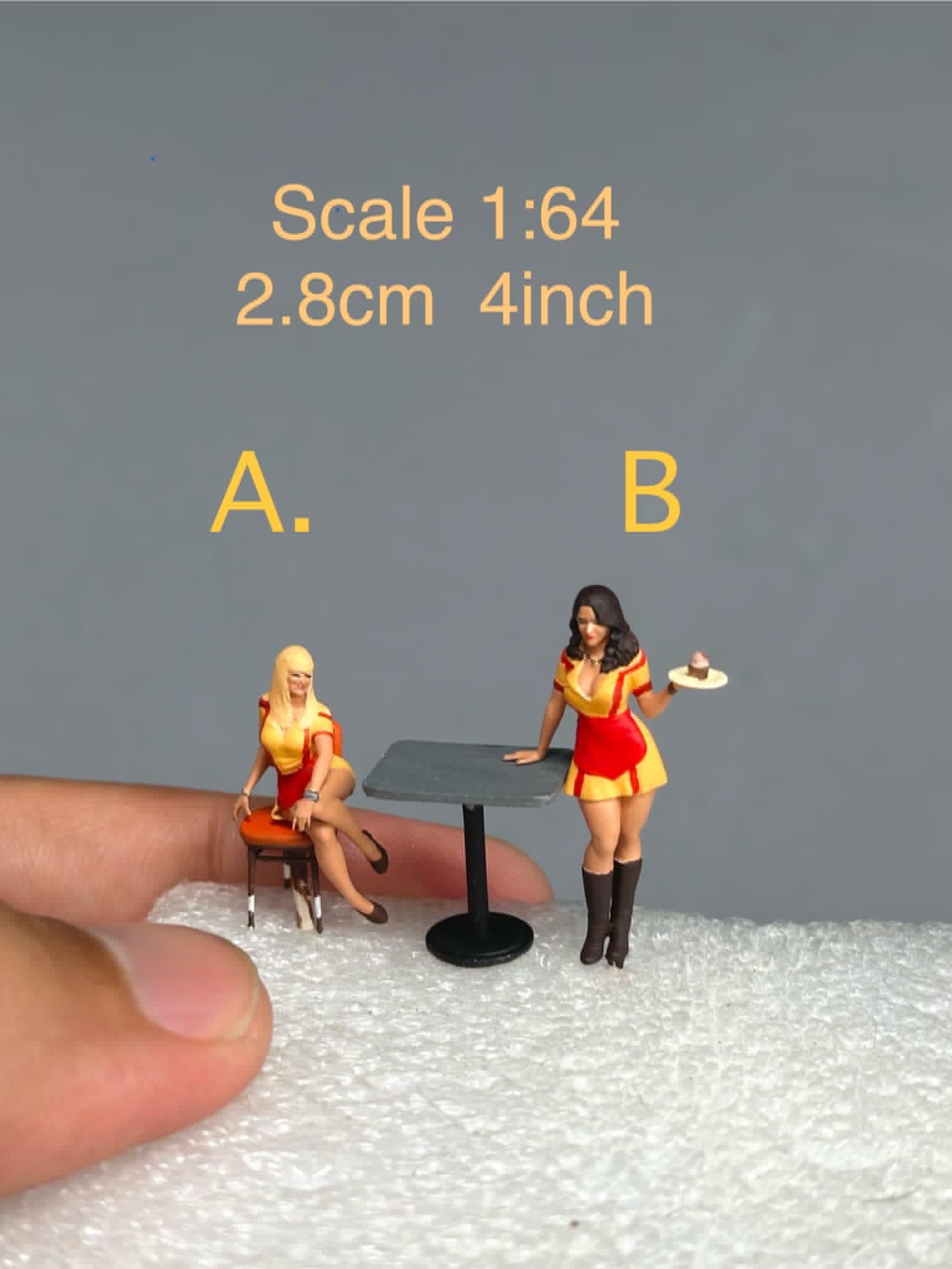 Waitress girl figurine handpaint high detail 1:18 to HO scale