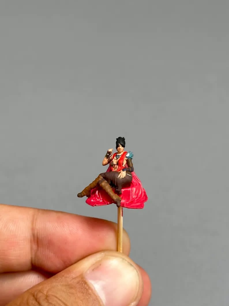 Sitting girl on carpet figurine handpaint high detail 1:18 to HO scale