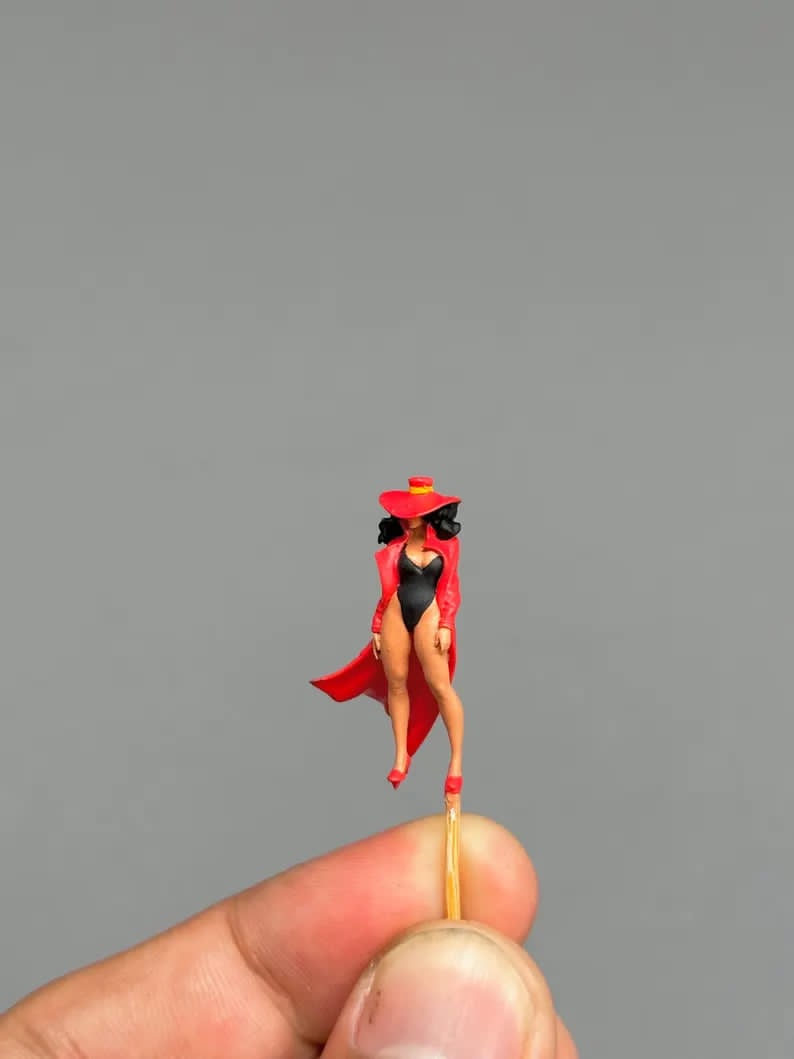 Red hat girl figurine handpaint high detail 1:18 to HO scale