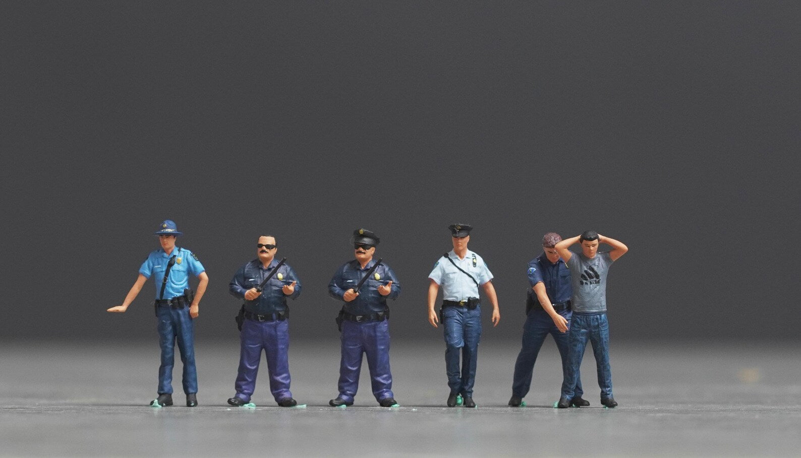 Police figure HO 1/64 1/18 1/24 1/35 1/43-48 1/72 N-scale B77-81
