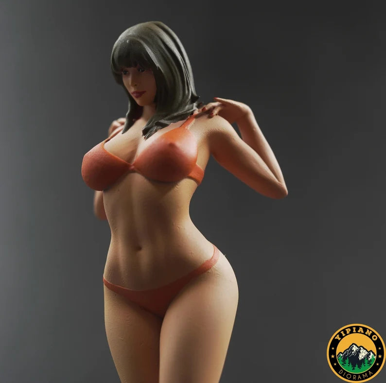 Sexy bikini girl figure handpaint high detail 1:18 to HO scale