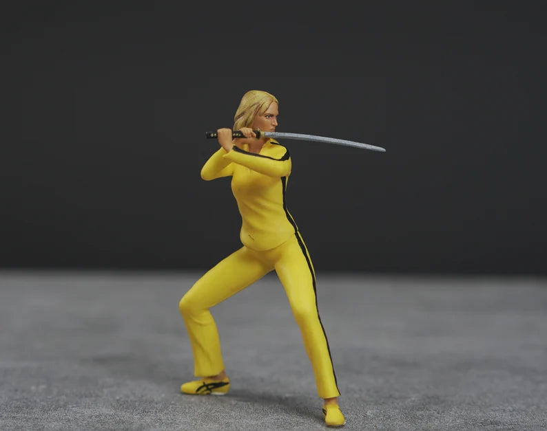 Killer girl figure handpaint high detail 1:18 to HO scale