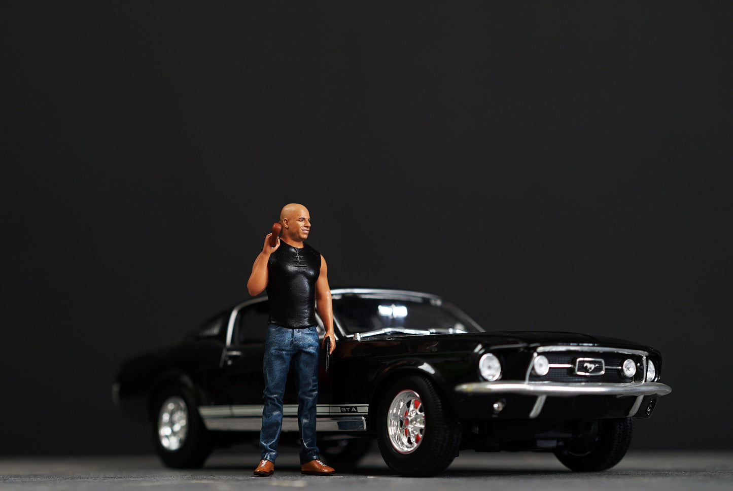 Dom figure handpaint high detail 1:18 to HO scale