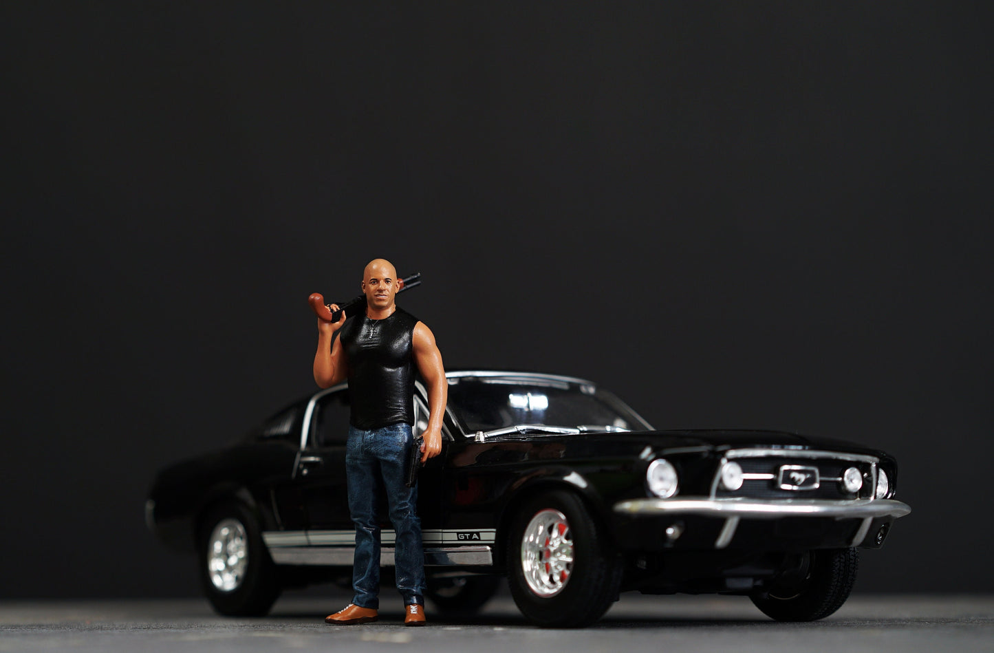 Dom figure handpaint high detail 1:18 to HO scale