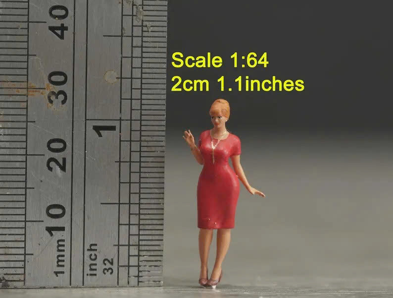 Red girl figurine handpaint high detail 1:18 to HO scale