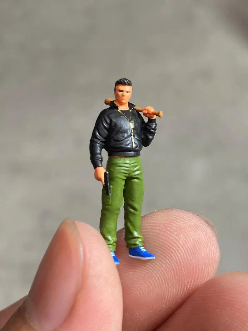 Man with baseball bat figurine handpaint high detail 1:18 to HO scale