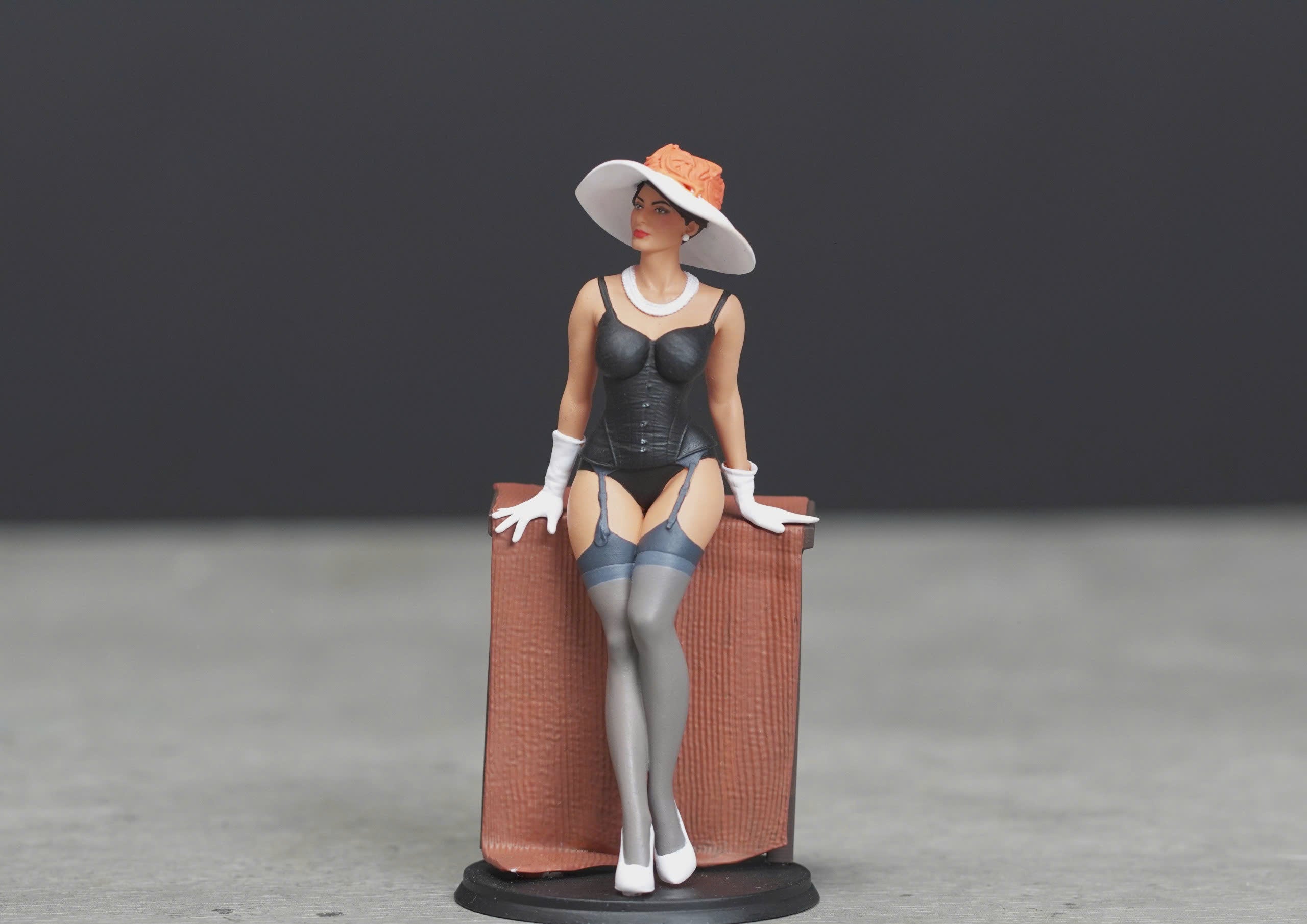 Girl in black wearing figure HO 1/64 1/43 1/24 1/18 Scale handpaint high detail