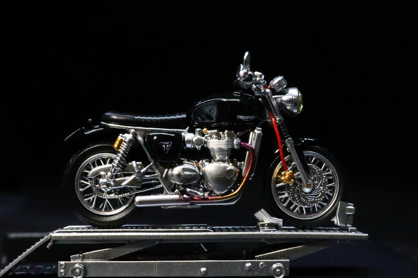 Motorcycle bike 1/64 scale handpaint high detail