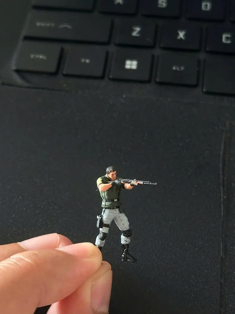 Man Evil with gun figure HO 1/64 1/43 1/24 1/18 Scale handpaint high detail