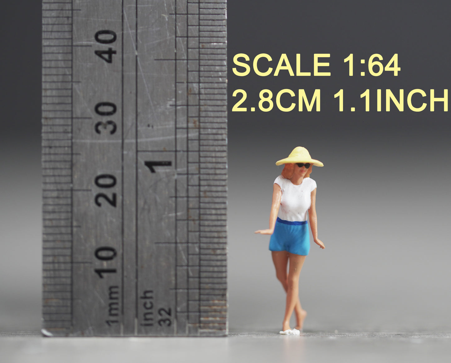 Girl in 60s-70s figure handpaint high detail 1:18 to HO scale