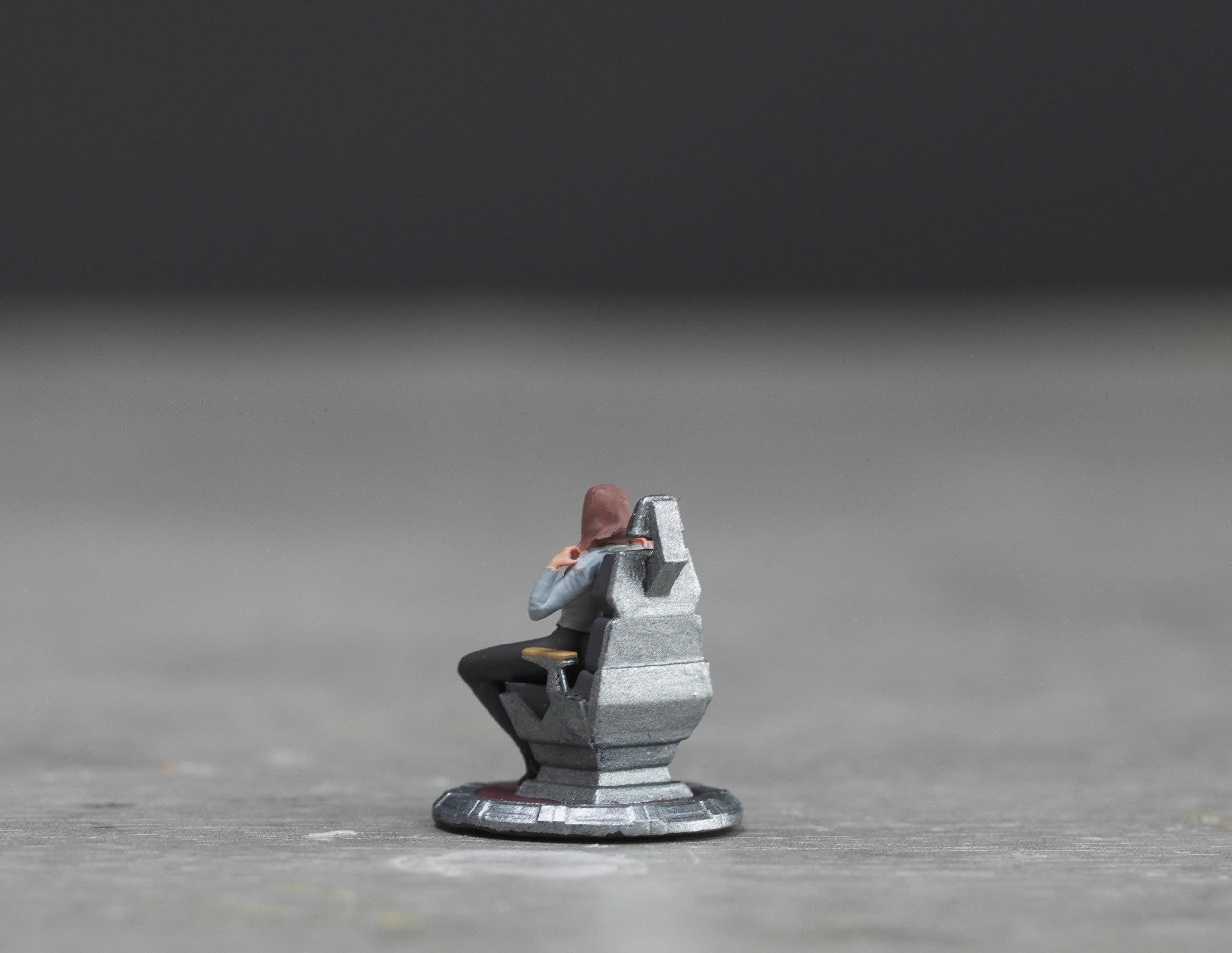 Woman sitting figure HO 1/64 1/43 1/24 1/18 Scale handpaint high detail