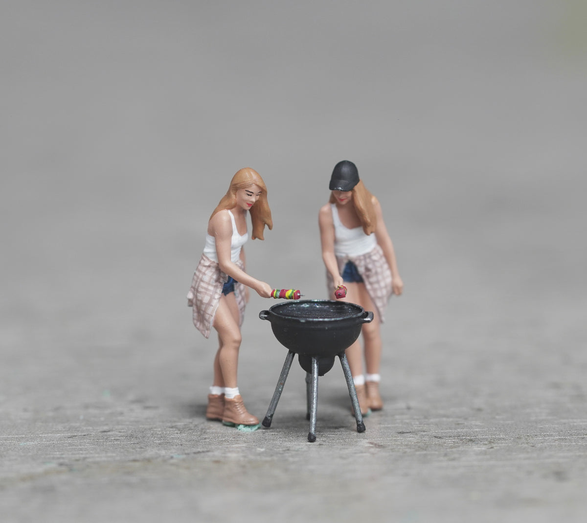 BBQ girl figure HO 1/64 1/43 1/24 1/18 Scale handpaint high detail