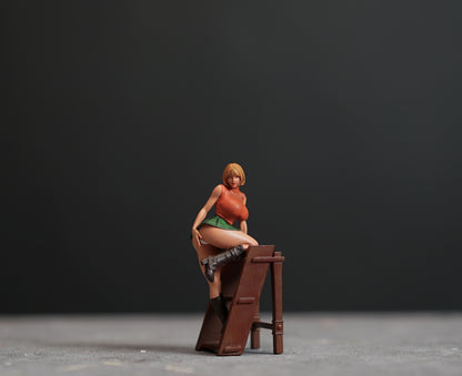 Ashley figurine handpaint high detail 1:18 to HO scale