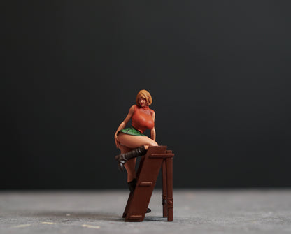 Ashley figurine handpaint high detail 1:18 to HO scale