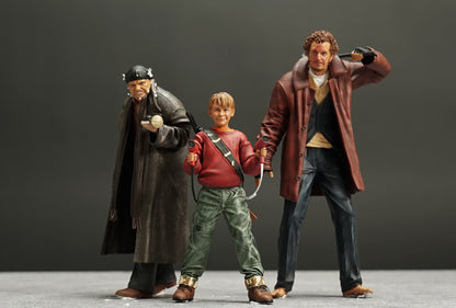 Alone in house figure 1:18 to 1/64 HO scale handpaint high detail