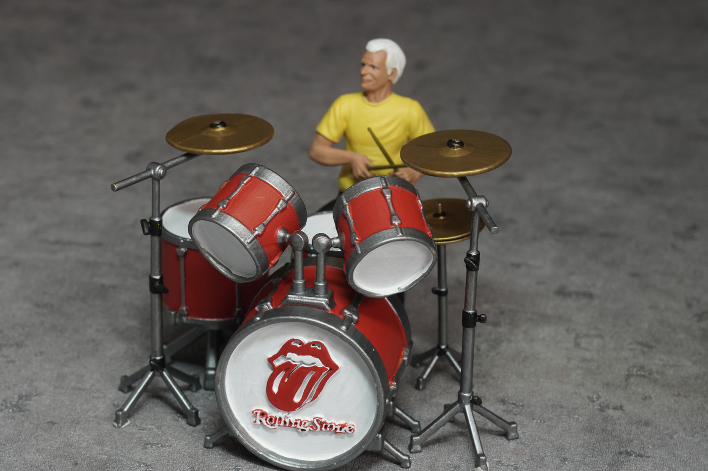 Charlie drumer rocker figurine handpaint high detail 1:18 to HO scale