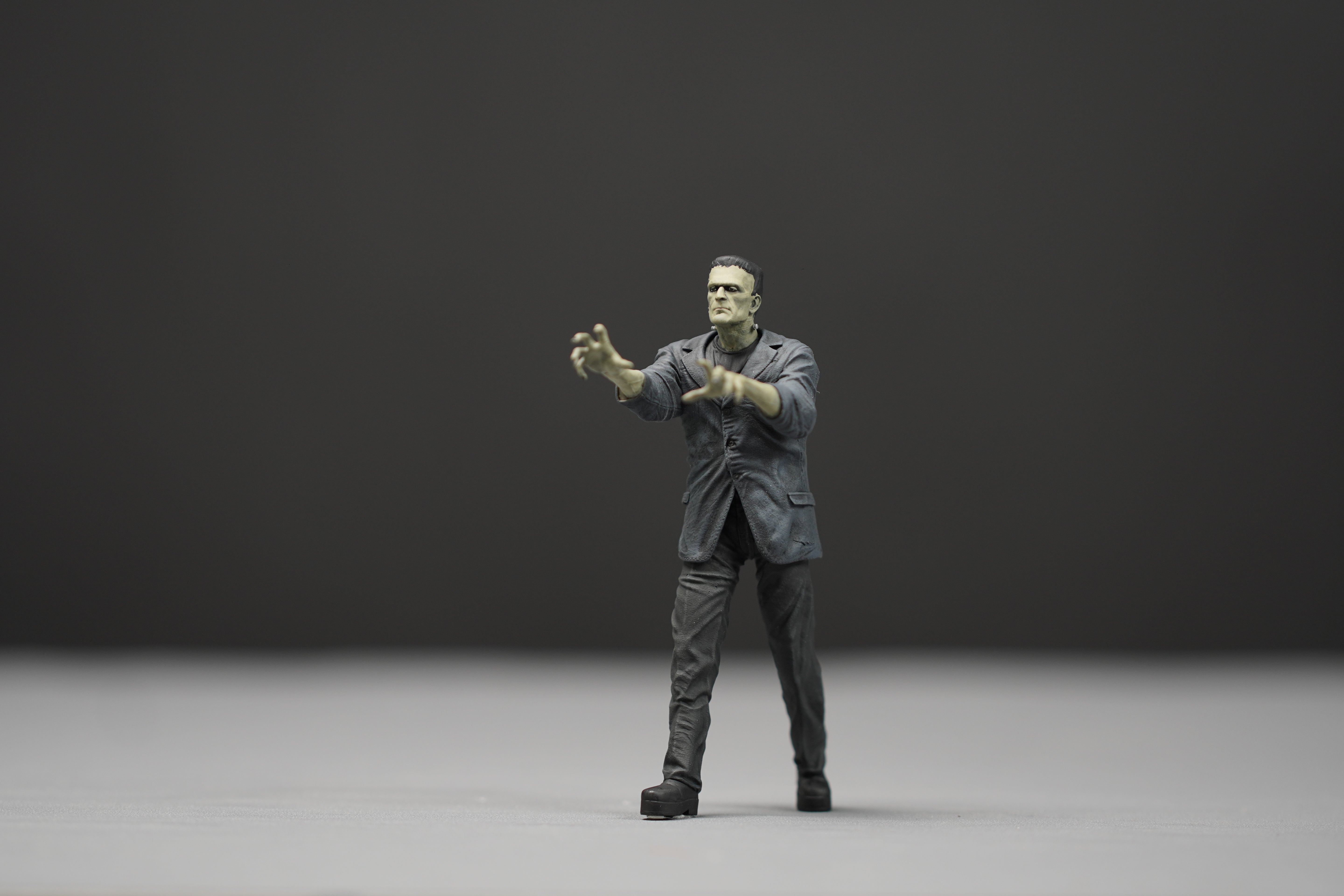 Franken monster  figurine handpaint high detail 1:18 to HO scale