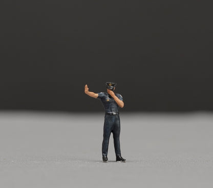 Asian  Police  figurine handpaint high detail 1:18 to HO scale