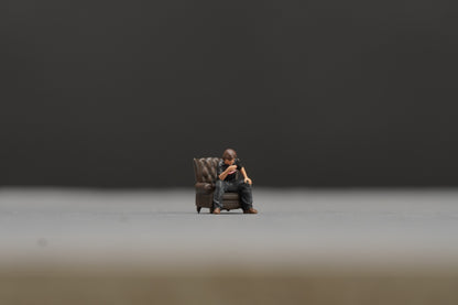 Man car repair  figurine handpaint high detail 1:18 to HO scale