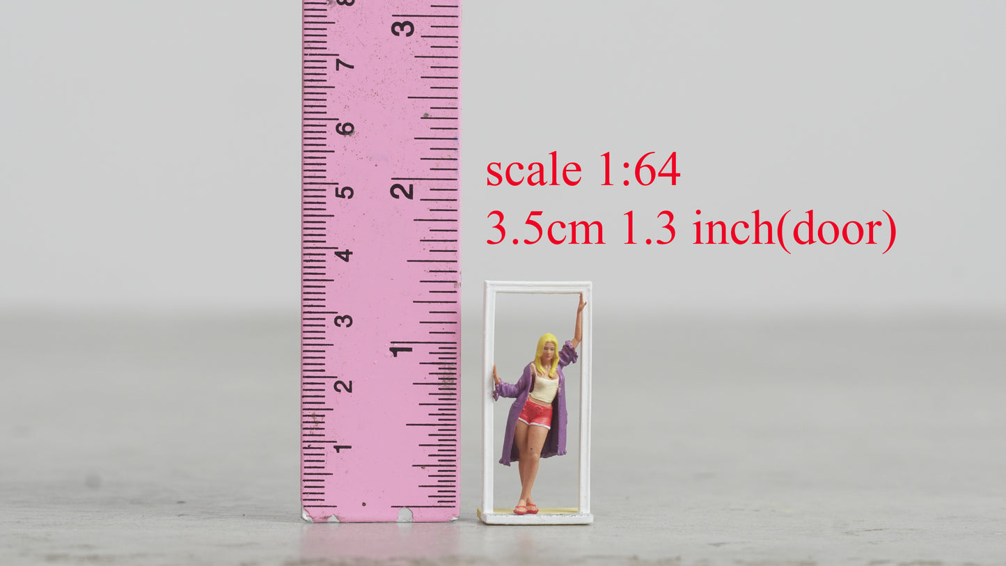 Girl leaning against the door figure handpaint high detail 1:18 to HO scale A213