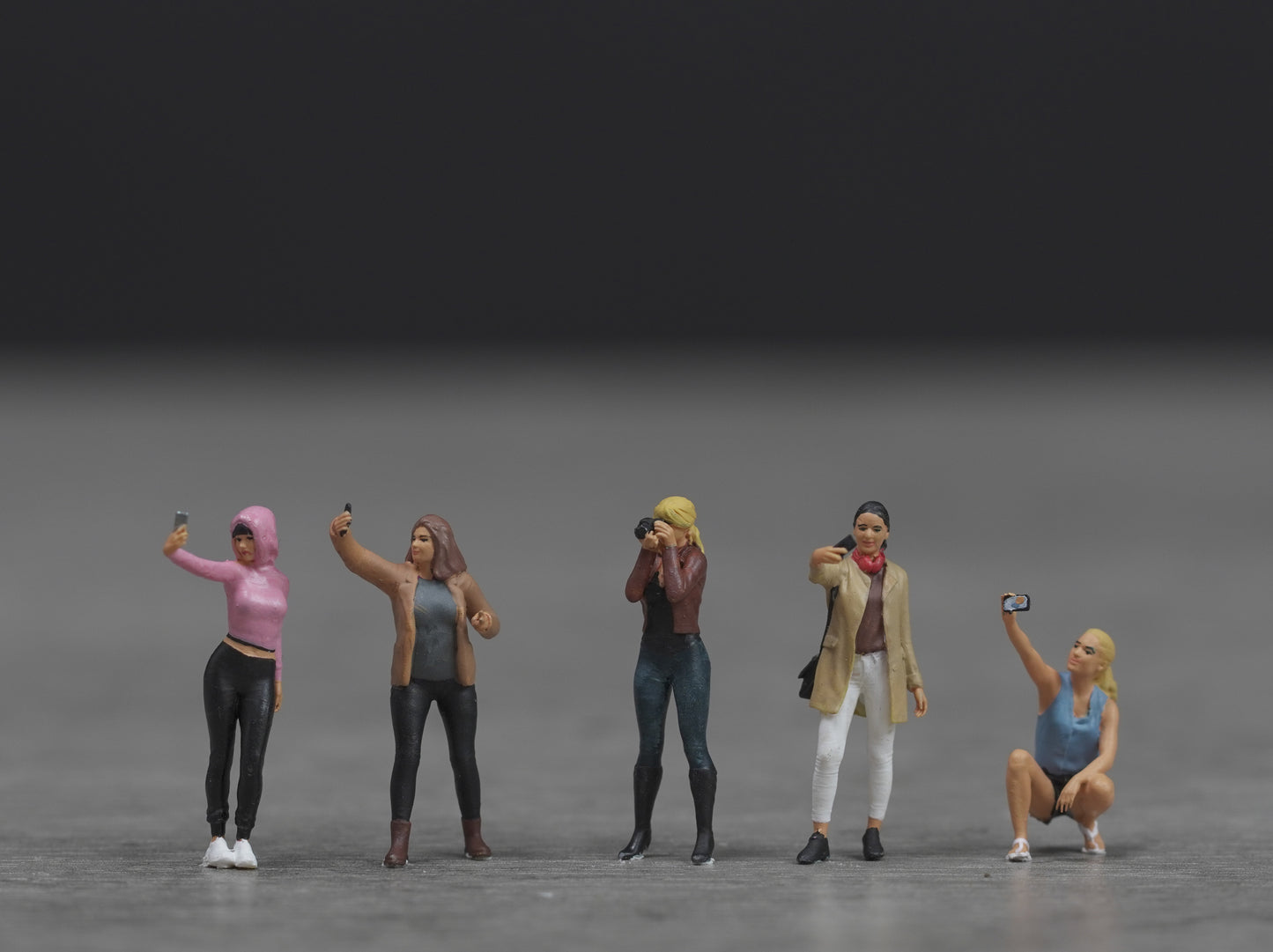 Take selfies figure HO 1/64 1/18 1/43 Scale handpaint high detail
