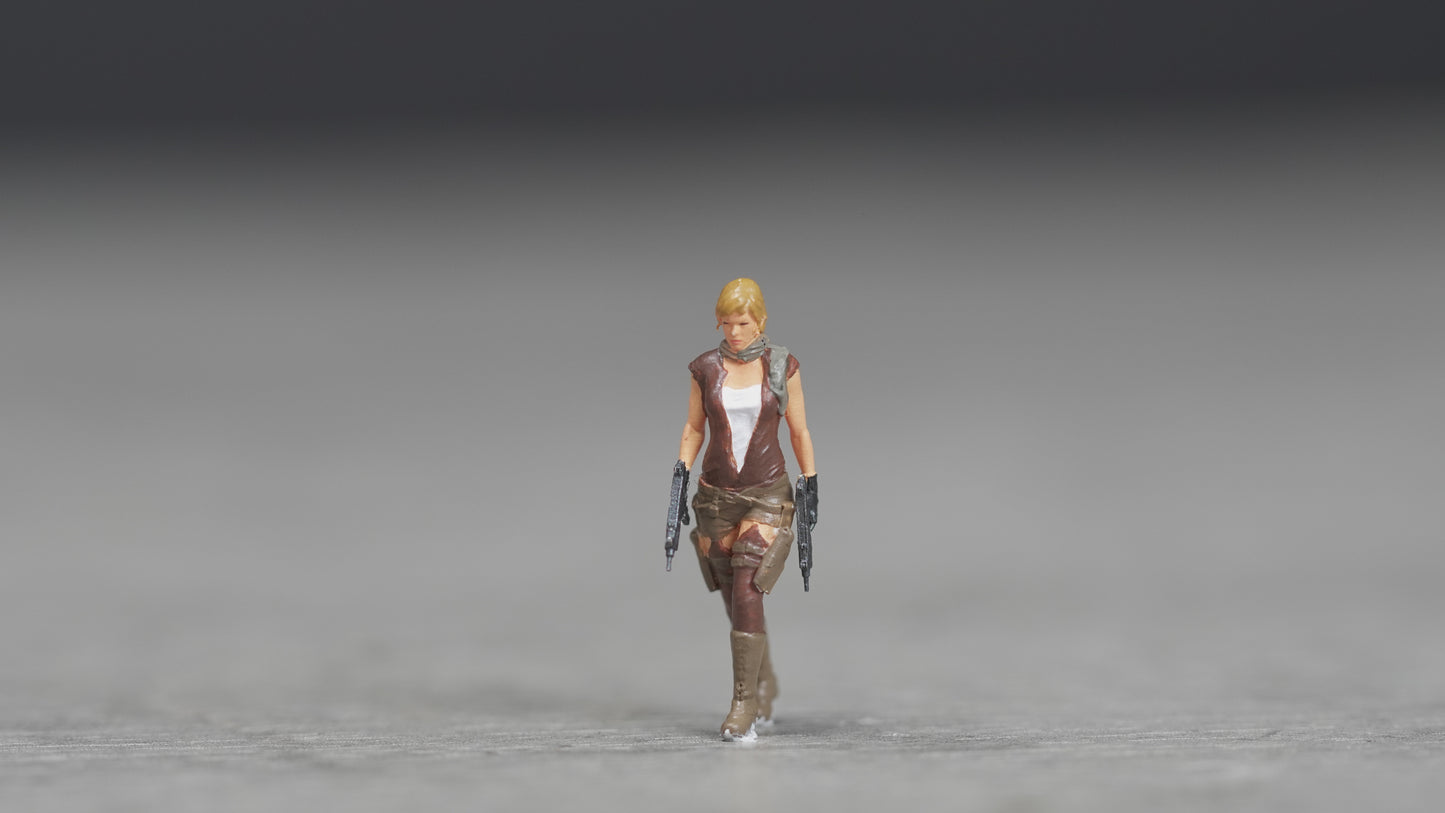 Girl with gun figure HO 1/64 1/43 1/24 1/18 Scale handpaint high detail
