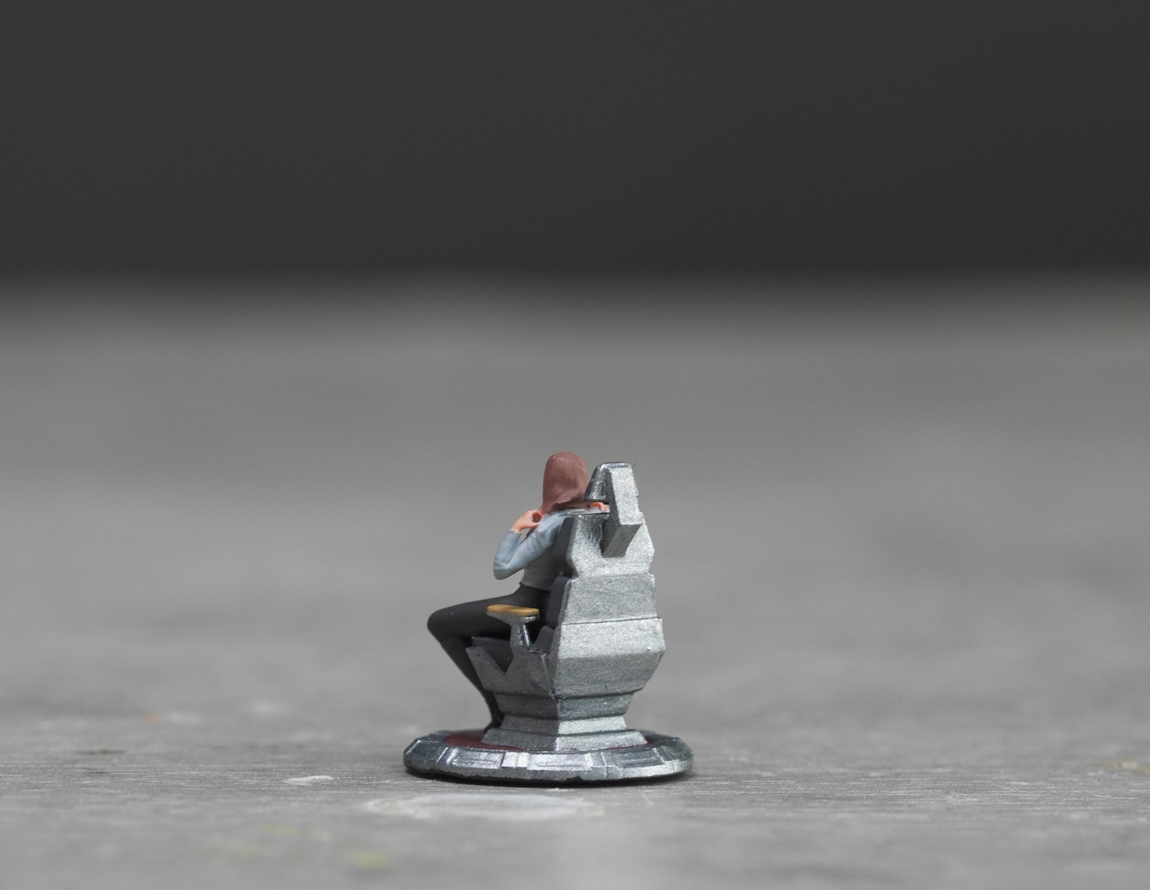 Woman sitting figure HO 1/64 1/43 1/24 1/18 Scale handpaint high detail