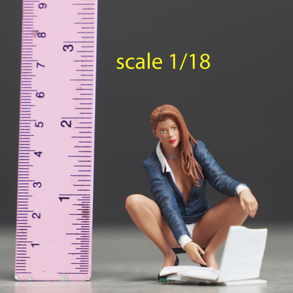 Sexy secretary figure  HO 1/64 1/43 1/24 1/18 Scale handpaint high detail G79
