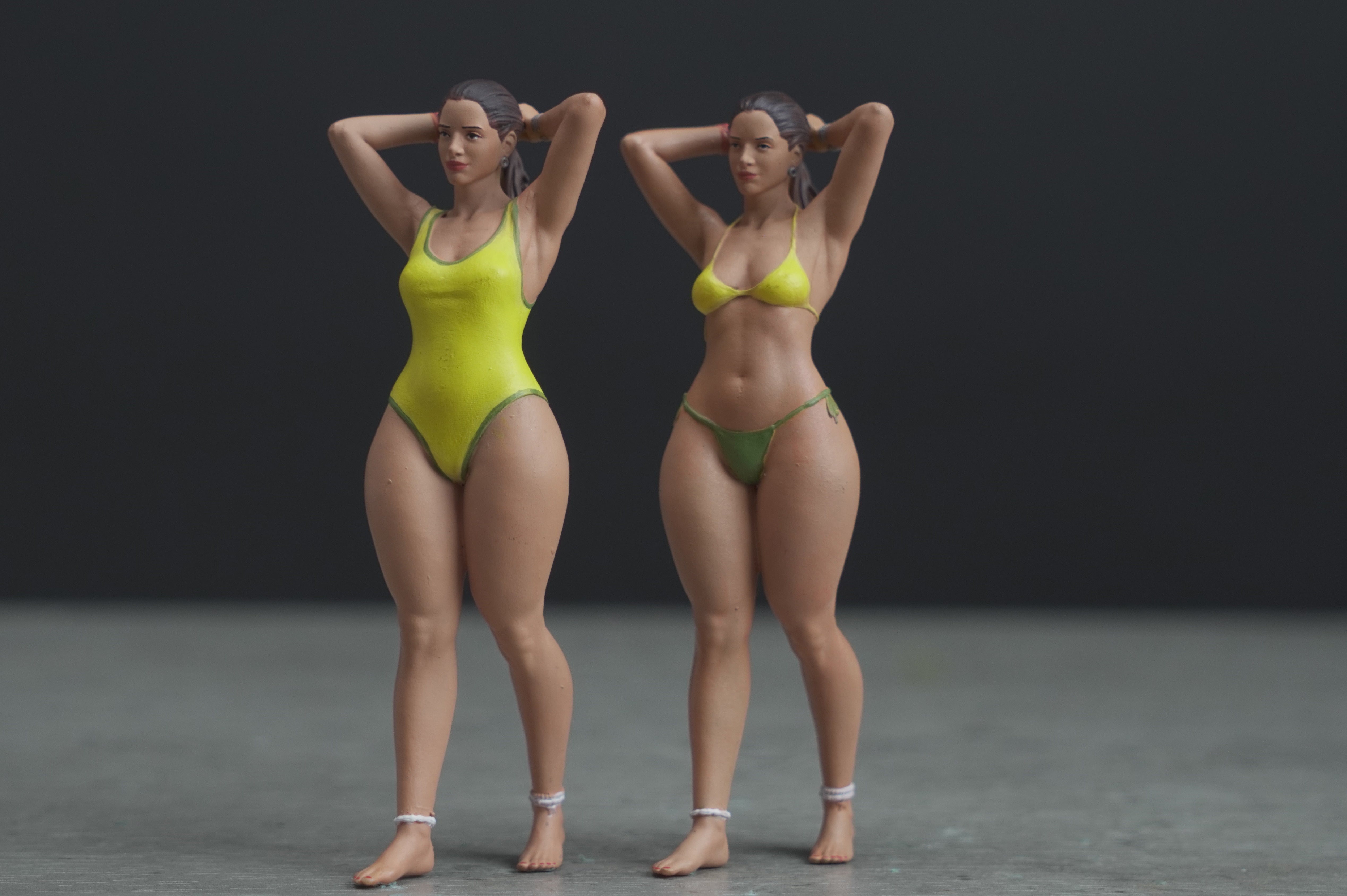 Pin up Girl figure HO 1/64 1/43 1/24 1/18 Scale handpaint high detail g81-82