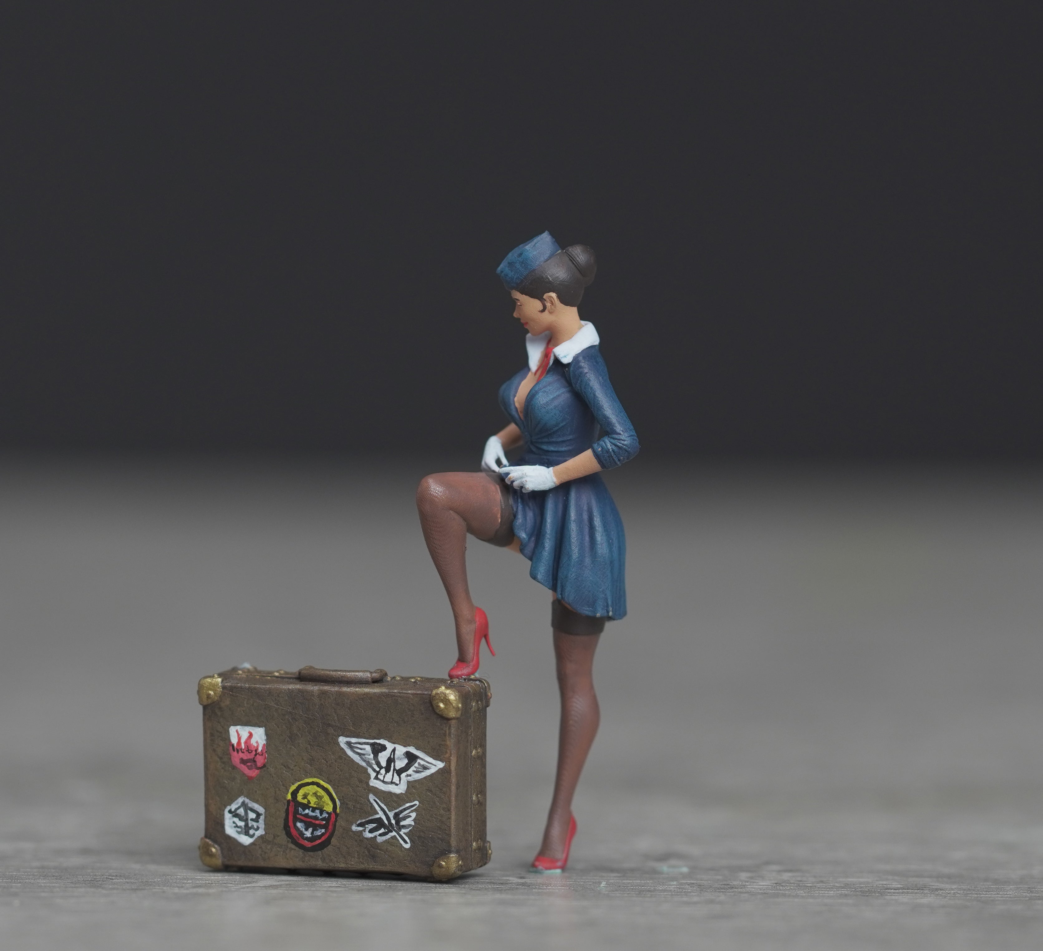 Pin Up Girl figure HO 1/64 1/43 1/24 1/18 Scale handpaint high detail G83
