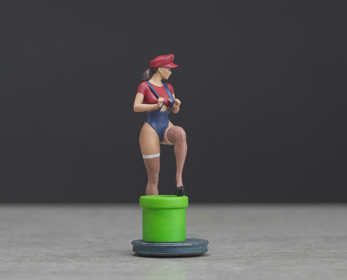 Sexy Pin Up Girl figure  HO 1/64 1/43 1/24 1/18 Scale handpaint high detail