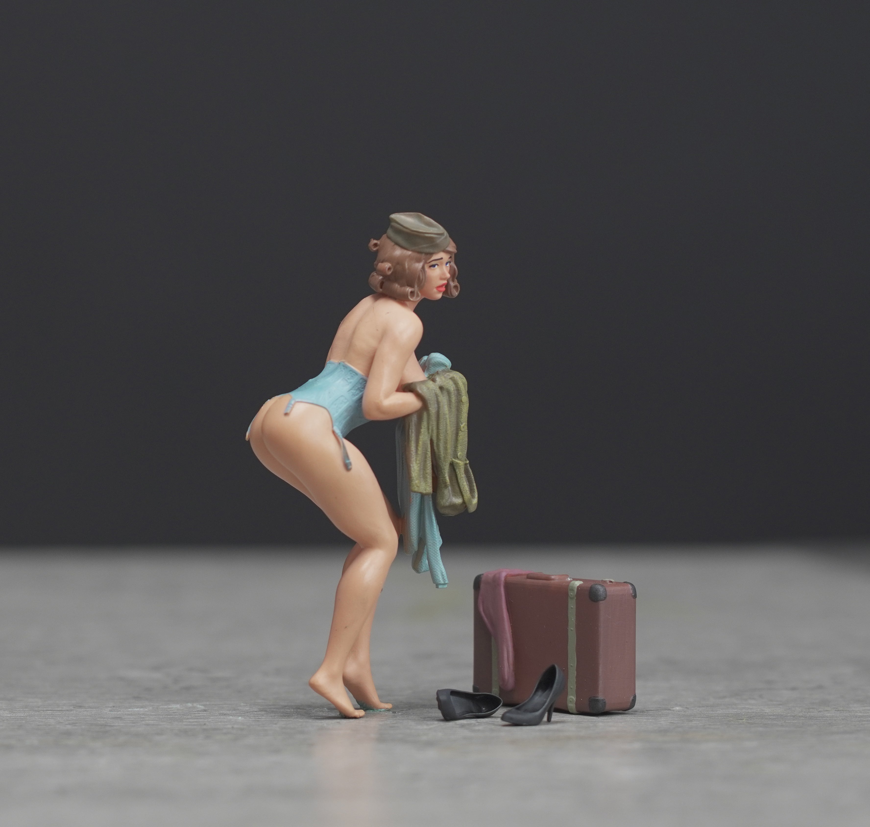 Sexy Pin Up Girl figure HO 1/64 1/43 1/24 1/18 Scale handpaint high detail O60