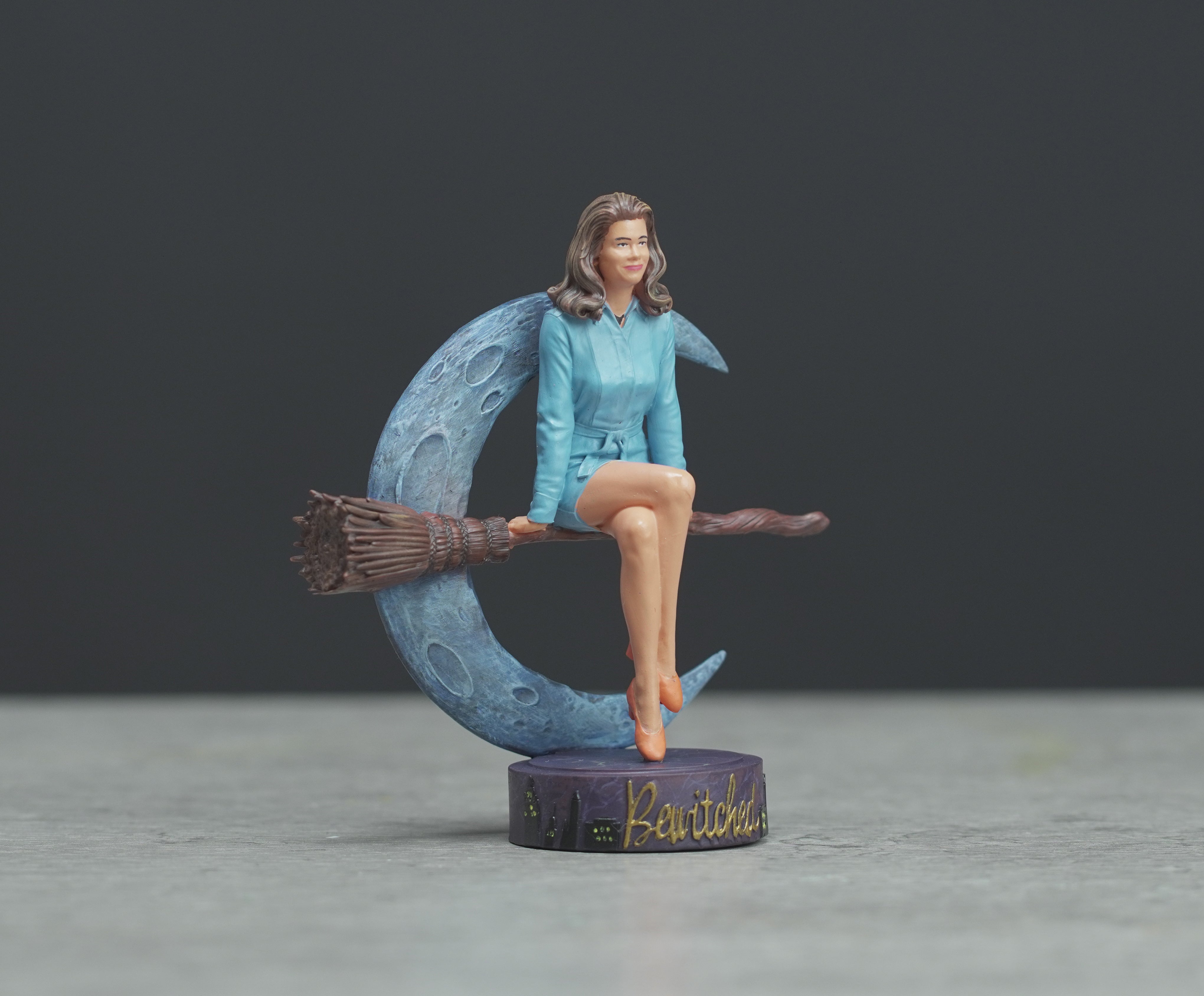 Witch figure HO 1/64 1/43 1/24 1/18 Scale handpaint high detail O61
