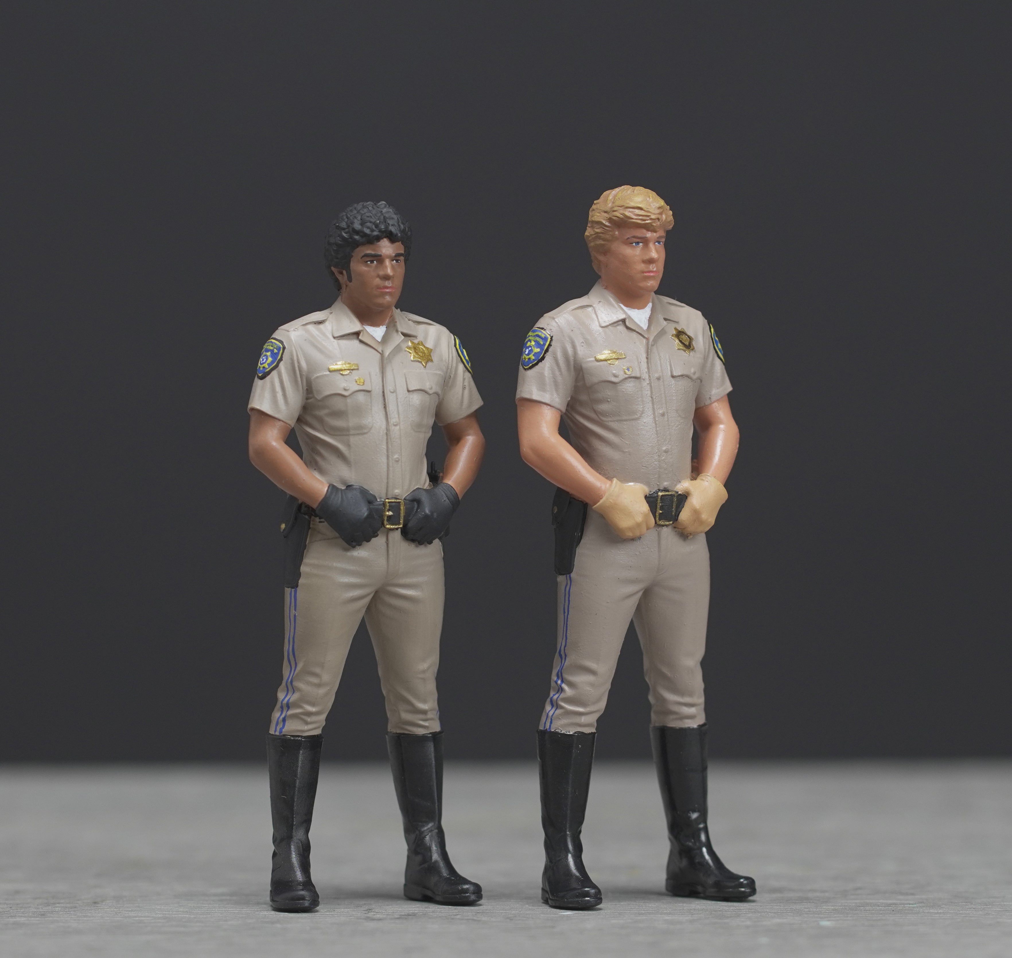 CHIP highway patrol high detail painted scale 1/18 A292