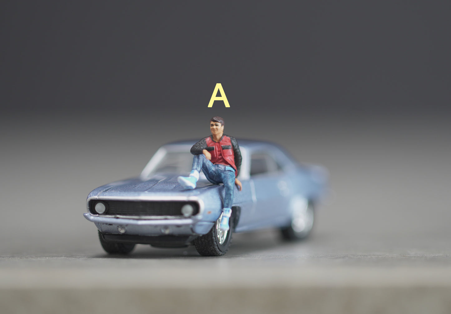 Boy and man (not include car) figure handpaint high detail 1:18 to HO scale