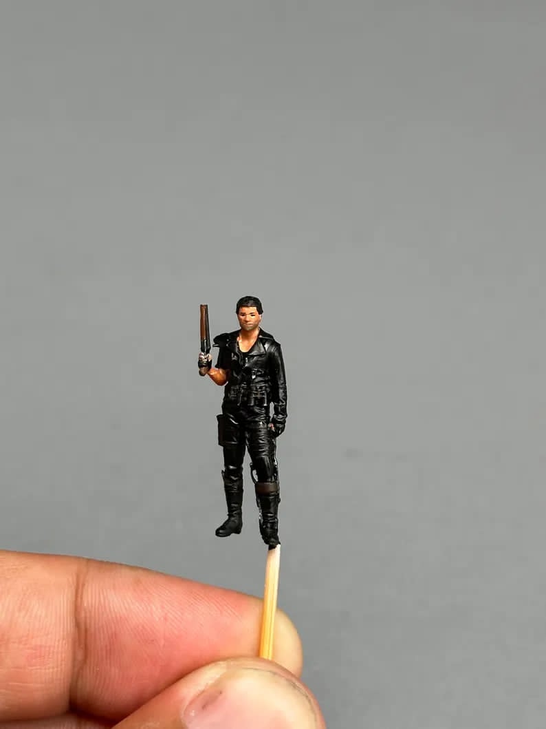 Mad Men figurine handpaint high detail 1:18 to HO scale