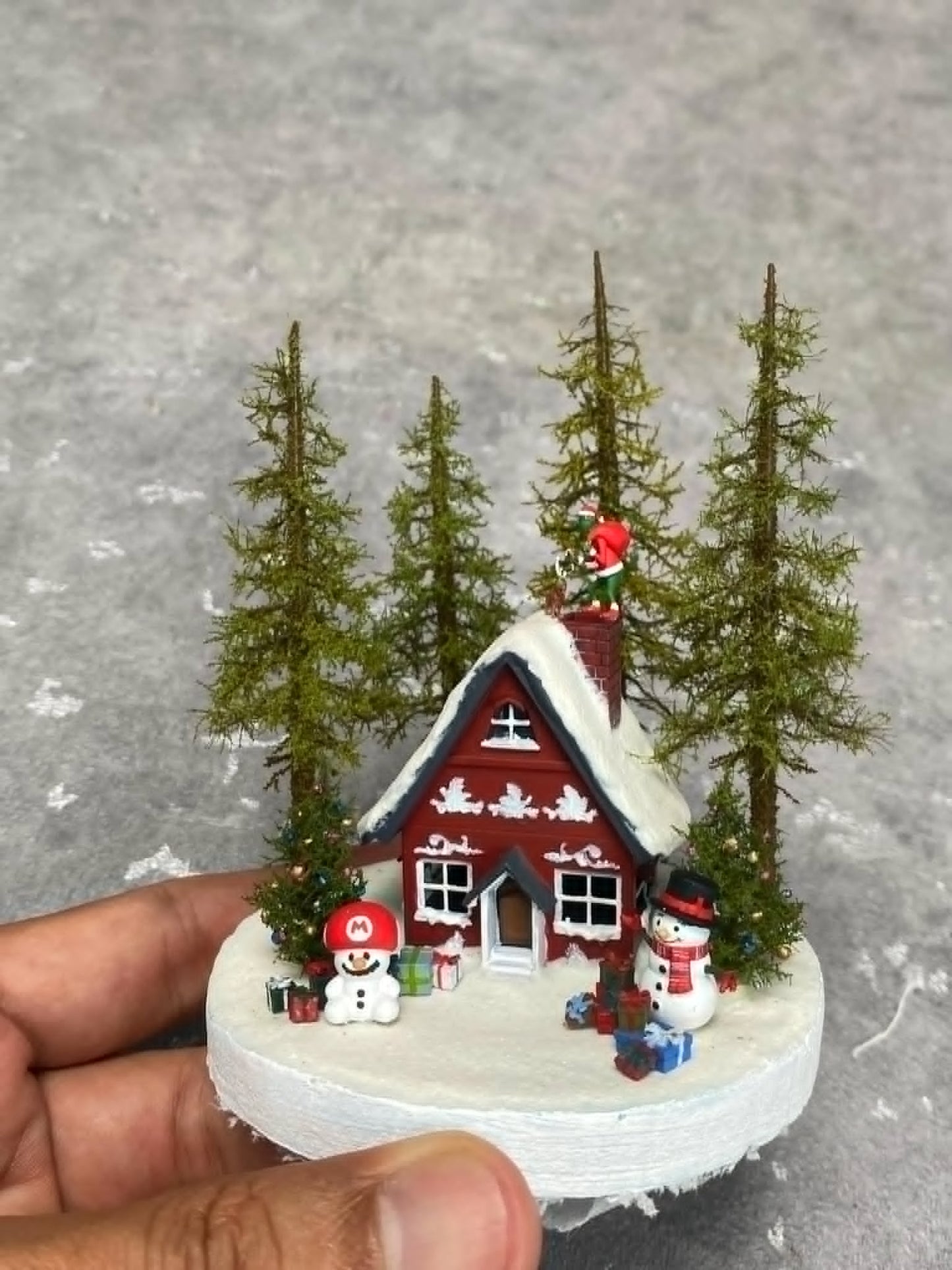 Mini Christmas diorama-HO scale