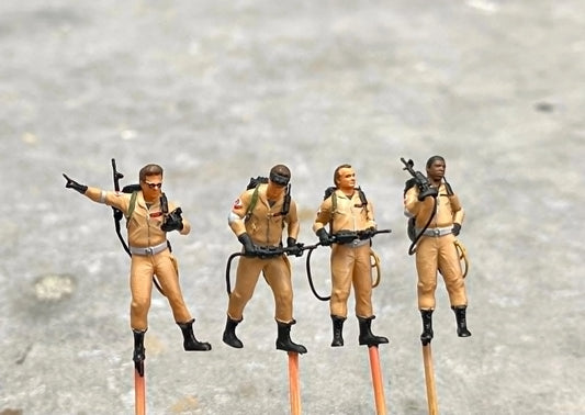 Ghost catcher figure miniature 1:18 to HO scale handpaint high detail