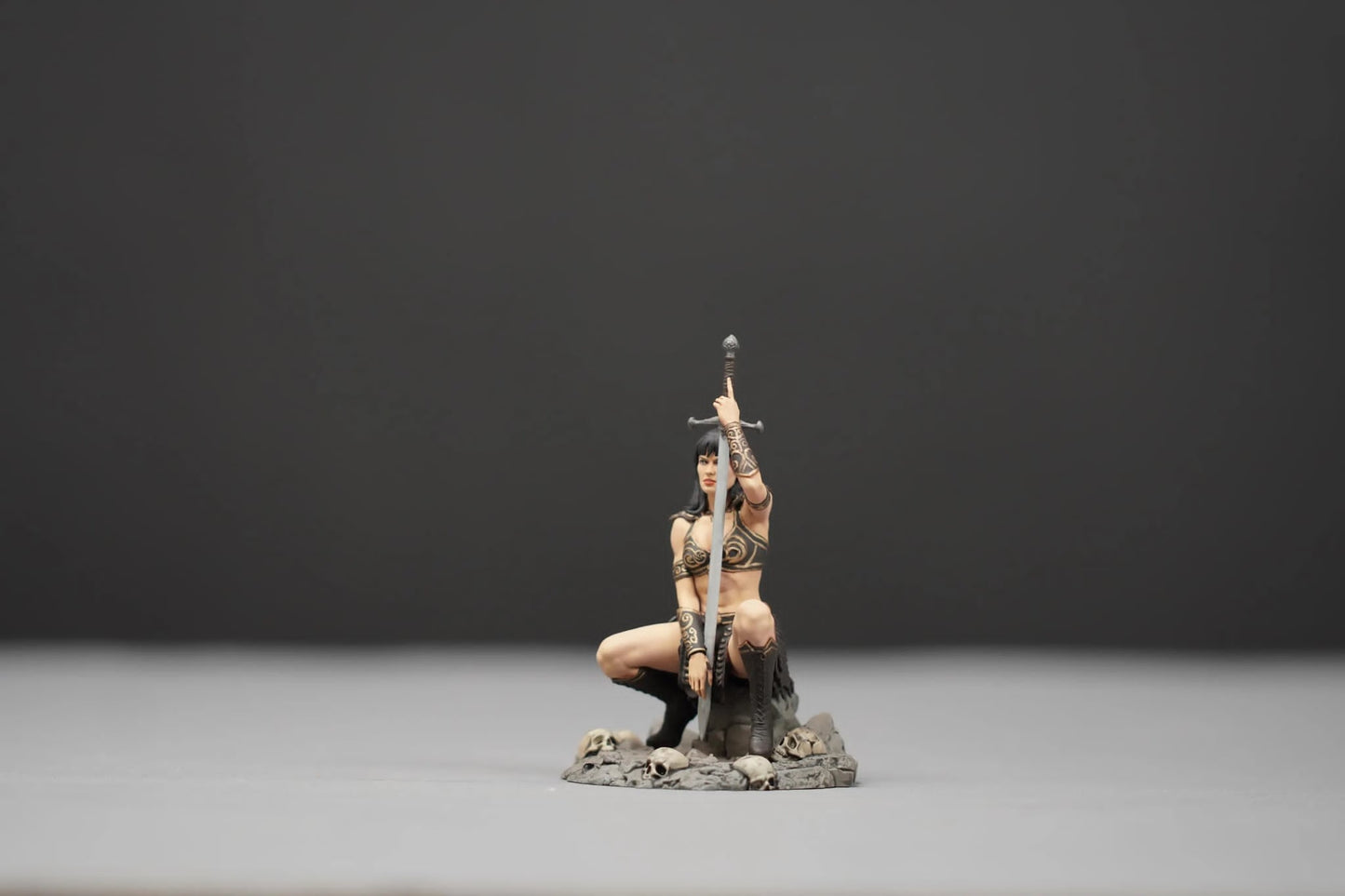 Xee Na warrior princess figurine handpaint high detail 1:18 to HO scale