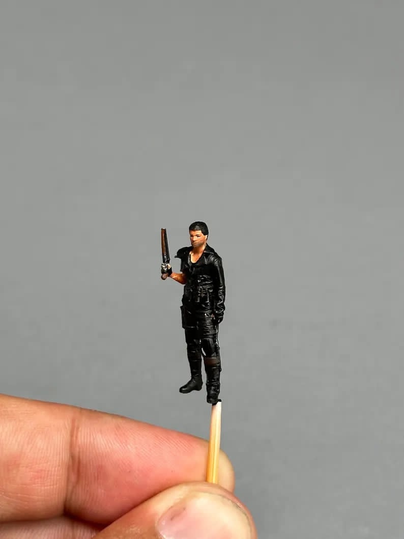 Mad Men figurine handpaint high detail 1:18 to HO scale