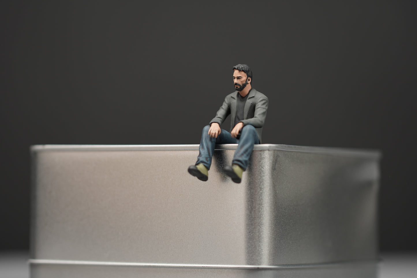 Sad man sitting figurine handpaint high detail 1:18 to HO scale