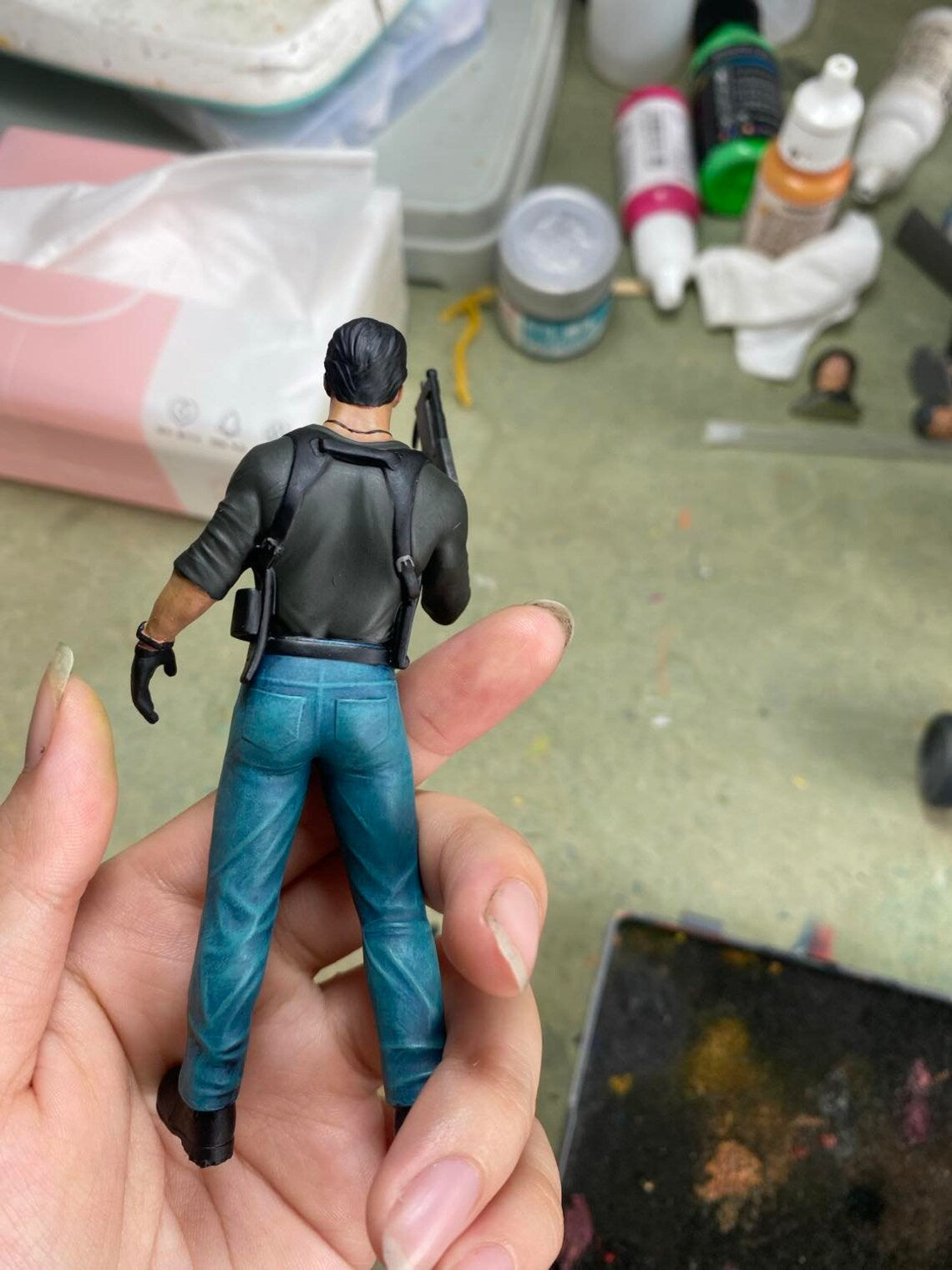 Man with gun figure handpaint high detail All scale