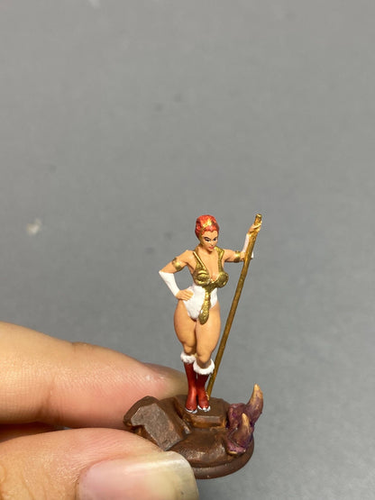 Standing girl figure HO 1/64 1/43 1/24 1/18 Scale handpaint high detail