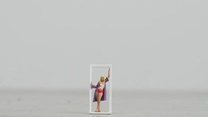 Girl leaning against the door figure HO 1/64 1/43 1/24 1/18 Scale handpaint high detail